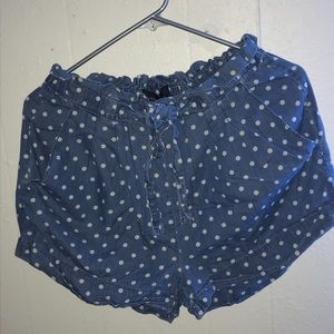 blue pokes dot shorts.